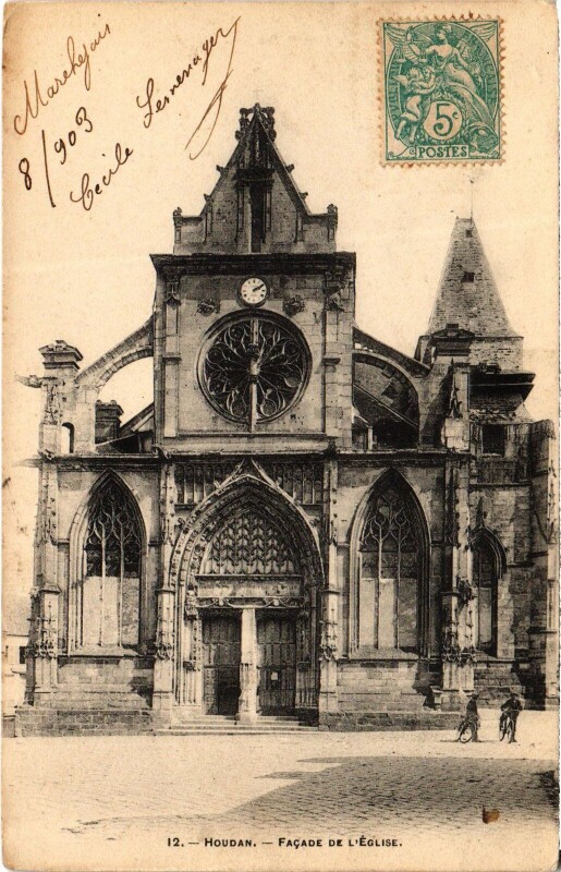 Carte postale ancienne Houdan Facade de l'Eglise à Houdan