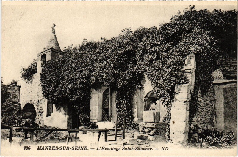 Carte postale ancienne Mantes-la-Jolie Mantes-sur-Seine - Ermitage Saint-Sauveur à Mantes-la-Jolie