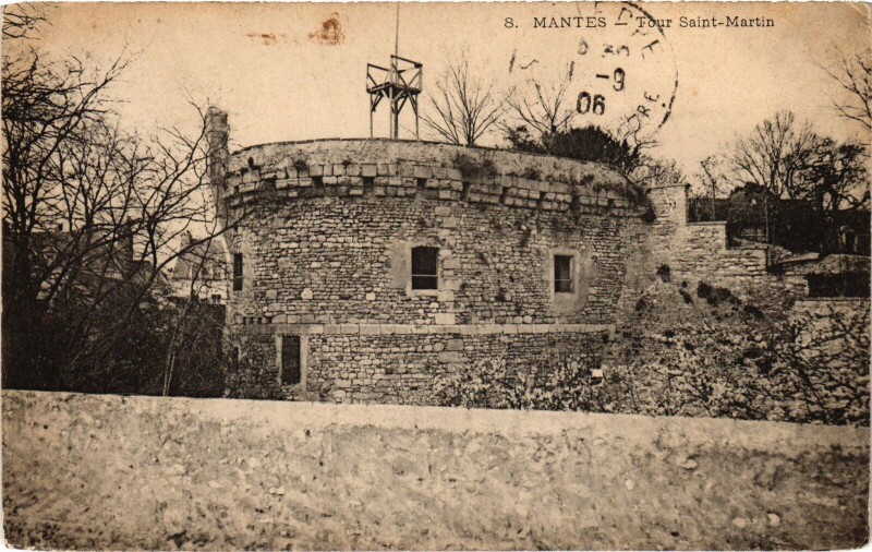 Carte postale ancienne Mantes-la-Jolie Tour Saint-Martin à Mantes-la-Jolie