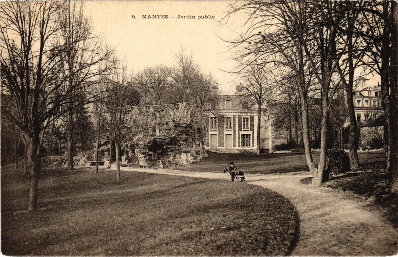 Carte postale ancienne Mantes-la-Jolie Jardin Public à Mantes-la-Jolie
