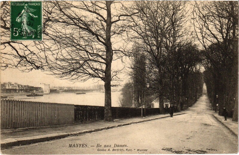 Carte postale ancienne Mantes-la-Jolie Ile aux Dames à Mantes-la-Jolie