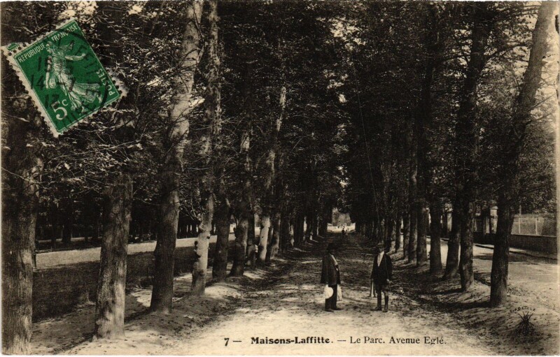 Carte postale ancienne Maisons-Laffitte Parc - Avenue Egle à Maisons-Laffitte