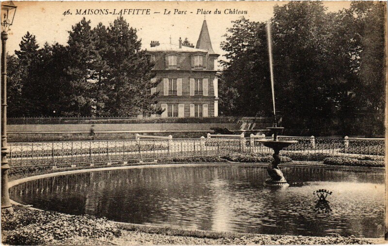 Carte postale ancienne Maisons-Laffitte Le Parc - Place du Chateau à Maisons-Laffitte