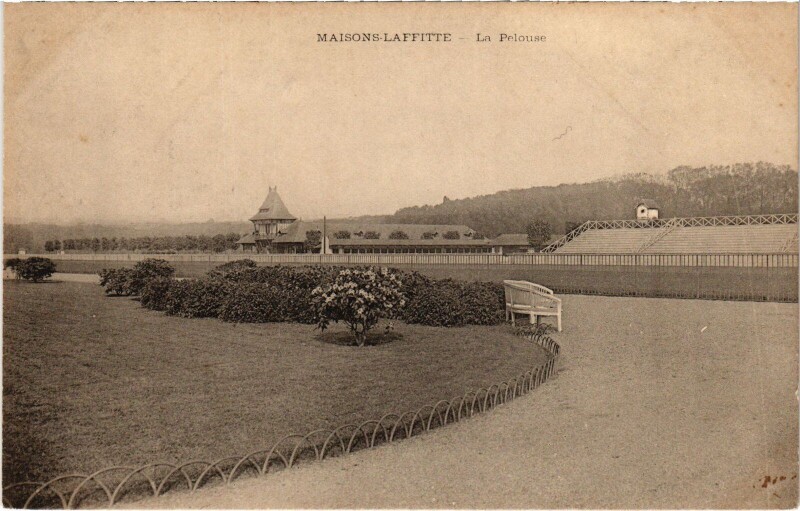 Carte postale ancienne Maisons-Laffitte La Pelouse à Maisons-Laffitte