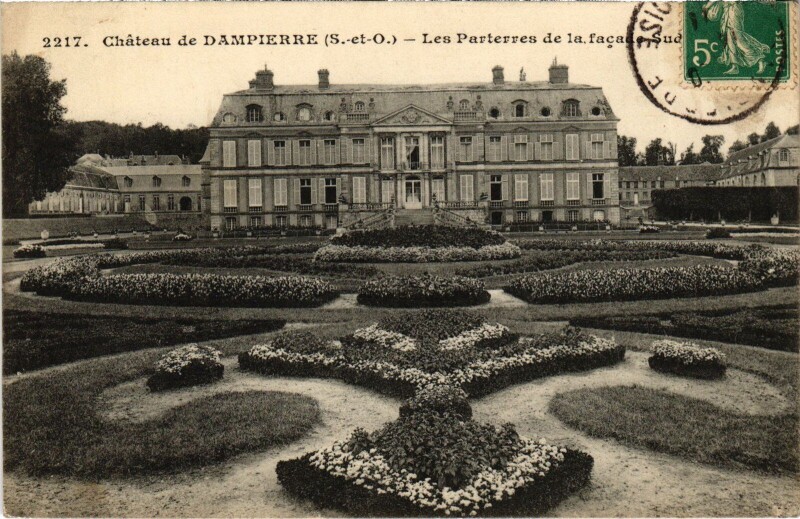 Carte postale ancienne Dampierre Chateau - Parterres de la Facade Sud