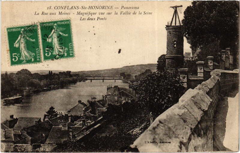 Carte postale ancienne Conflans-Sainte-Honorine Panorama - La Rue aux Moines à Conflans-Sainte-Honorine