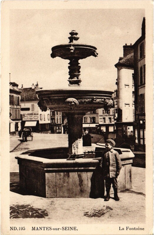 Carte postale ancienne Mantes-la-Jolie Mantes-sur-Seine - Fontaine à Mantes-la-Jolie