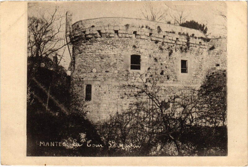 Carte postale ancienne Mantes-la-Jolie Tour Saint-Martin à Mantes-la-Jolie