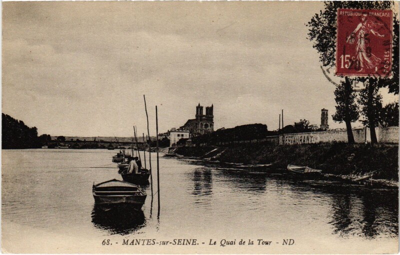 Carte postale ancienne Mantes-la-Jolie Le Quai de la Tour à Mantes-la-Jolie