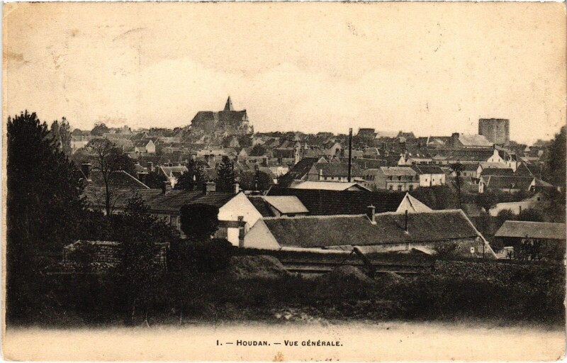 Carte postale ancienne Houdan Vue Generale à Houdan