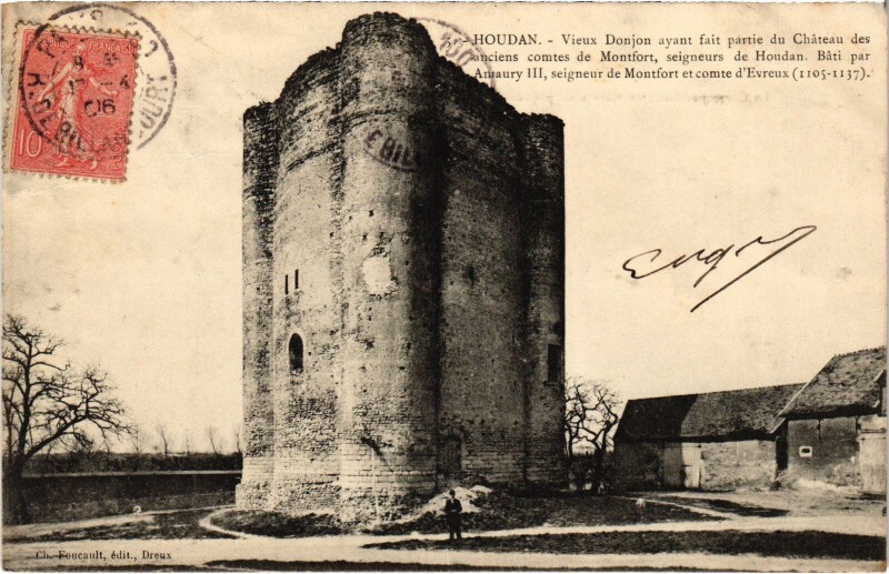 Carte postale ancienne Houdan Vieux Donjon à Houdan