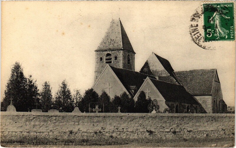 Carte postale ancienne Freneuse Vieille Eglise à Freneuse
