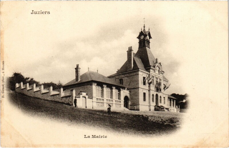 Carte postale ancienne Juziers Mairie à Juziers