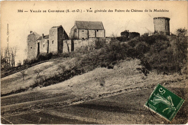 Carte postale ancienne Chevreuse Ruines du Chateau de la Madeleine à Chevreuse