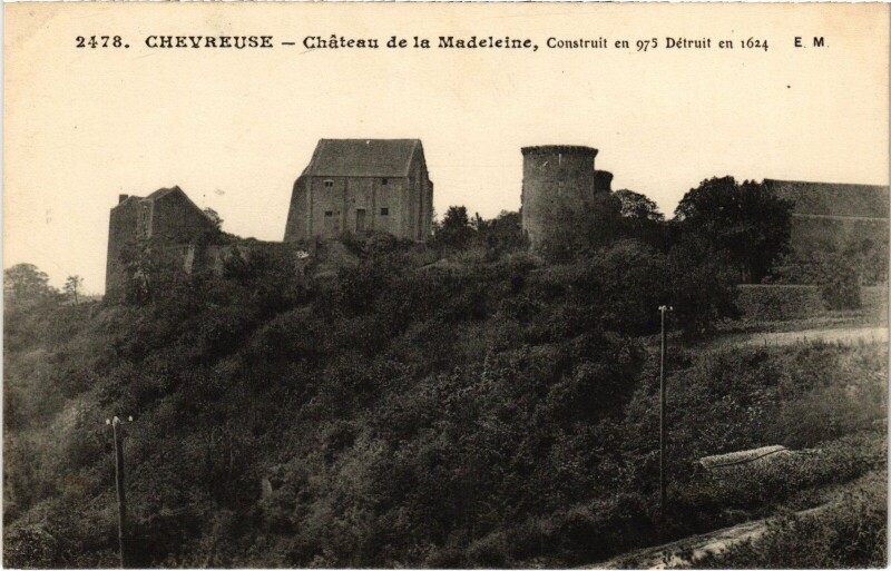 Carte postale ancienne Chevreuse Chateau de la Madeleine à Chevreuse