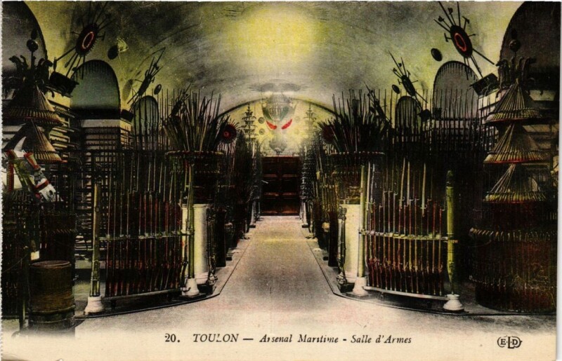 Carte postale ancienne Toulon Arsenal Maritime-Salle d'Armes à Toulon