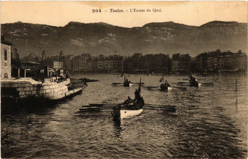 Carte postale ancienne Toulon L'Entrée du Quai à Toulon