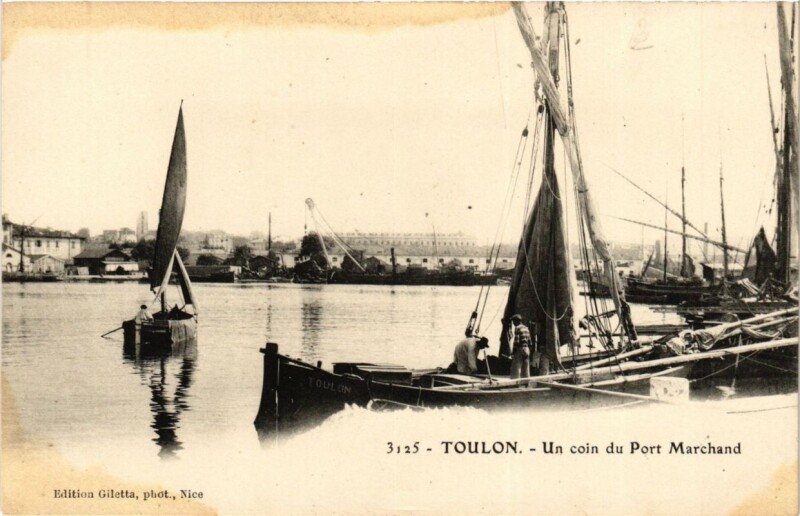Carte postale ancienne Toulon Un coin du Port Marchand à Toulon