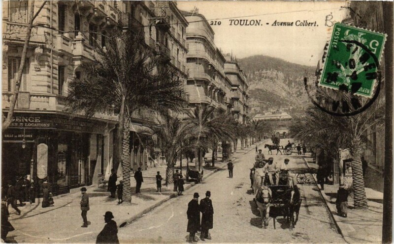 Carte postale ancienne Toulon Avenue Colbert à Toulon