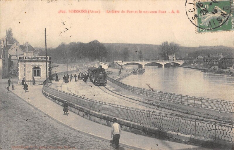 Carte postale ancienne Soissons - La Gare Du Port Et Le Nouveau Pont - Train à Soissons