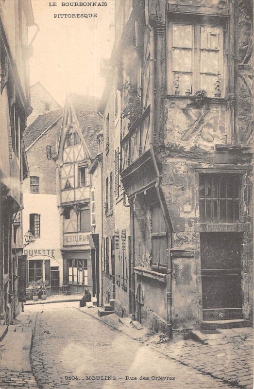 Carte postale ancienne Moulins - Rue Des Orfevres à Moulins