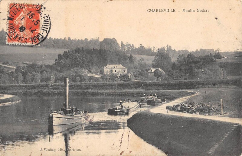 Carte postale ancienne Charleville - Moulin Godart - Peniches