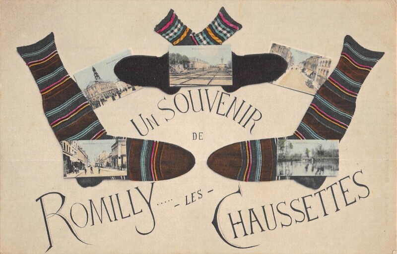 Carte postale ancienne Un Souvenir De Romilly Les Chaussettes