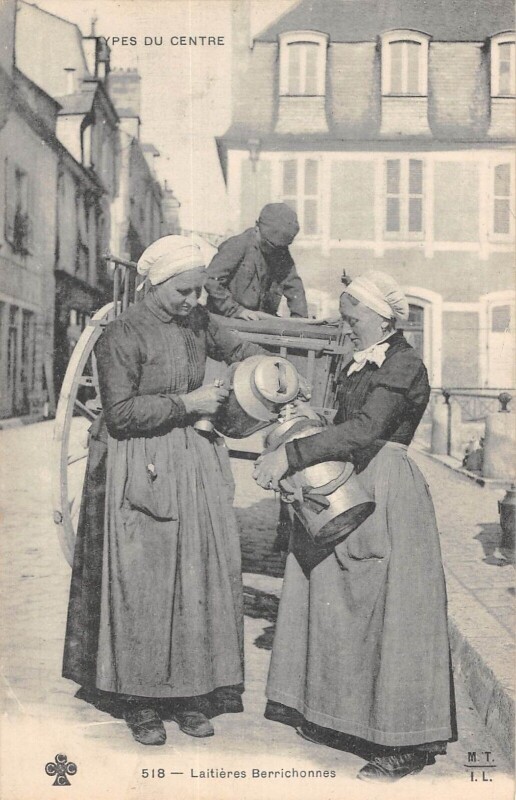 Carte postale ancienne Types Du Centre - Laitieres Berrichonnes