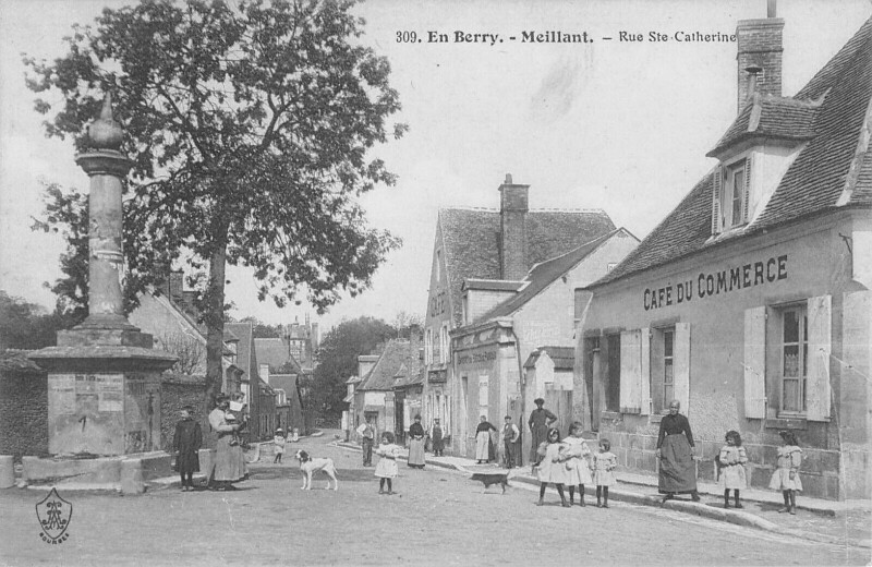 Carte postale ancienne En Berry - Meillant - Rue Saint Catherine à Meillant
