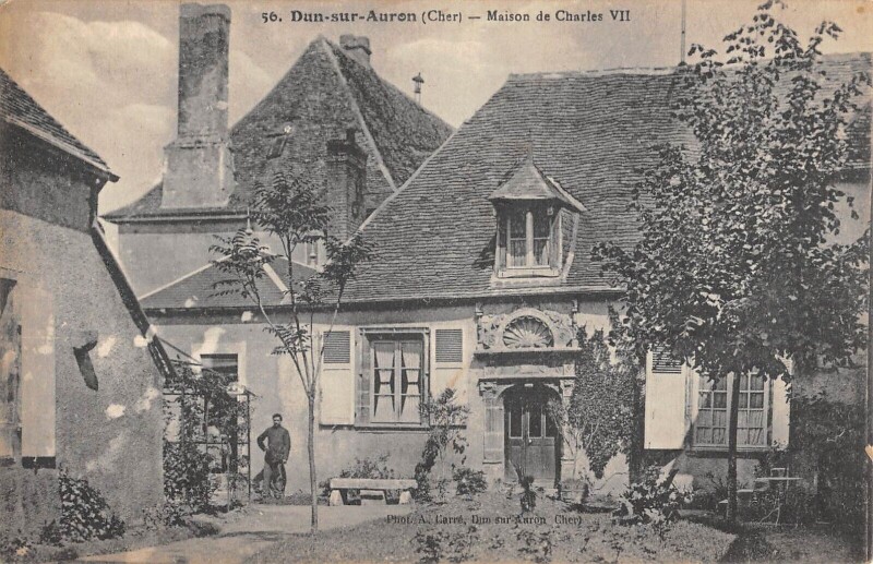 Carte postale ancienne Dun Sur Auron - Maison De Charles Vii à Dun-sur-Auron