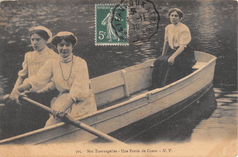 Carte postale ancienne Nos Tourangelles - Une Partie De Canot