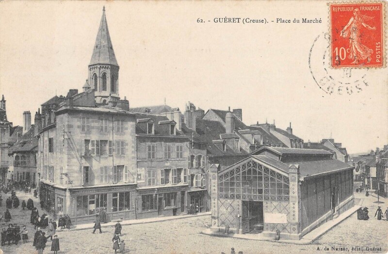 Carte postale ancienne Gueret - Place Du Marche