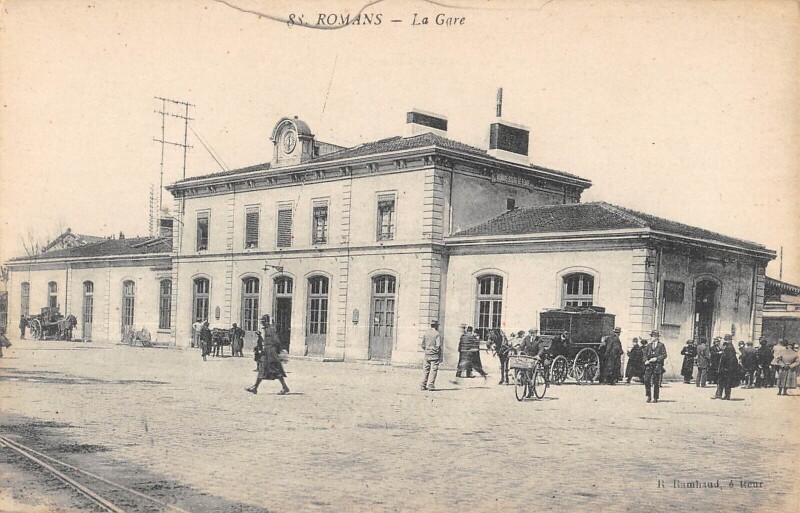 Carte postale ancienne Romans - La Gare