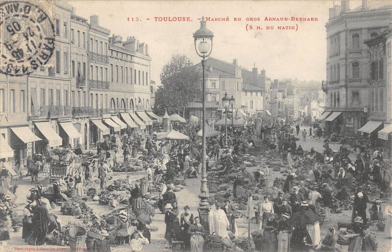 Carte postale ancienne Toulouse - Marche En Gros Arnaud Bernard - 5 Heures Du Matin à Toulouse