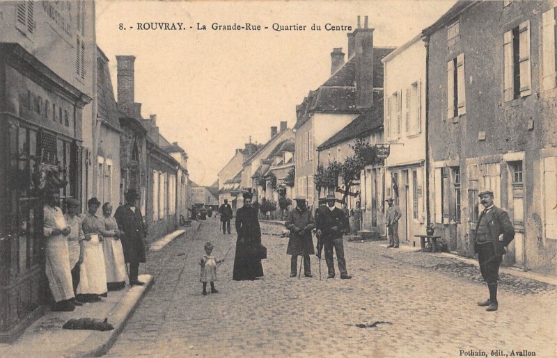 Carte postale ancienne Rouvray - La Grande Rue - Quartier Du Centre