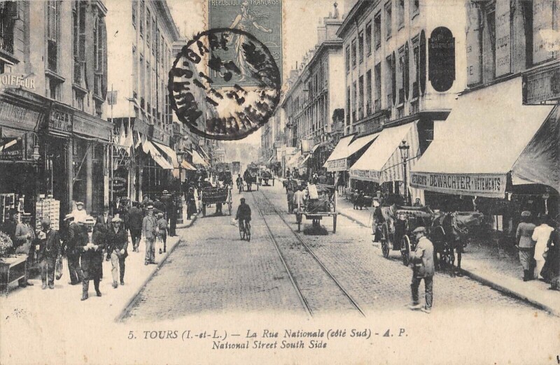 Carte postale ancienne Tours - La Rue Nationale - Cote Sud à Tours