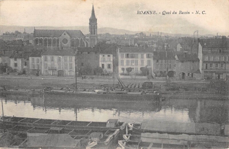 Carte postale ancienne Roanne - Quai Du Bassin à Roanne