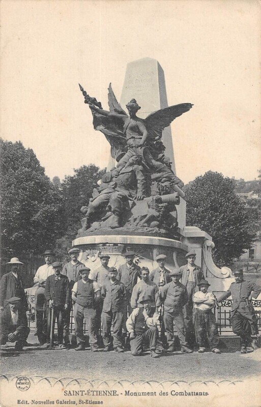 Carte postale ancienne Saint Etienne - Monument Des Combattants