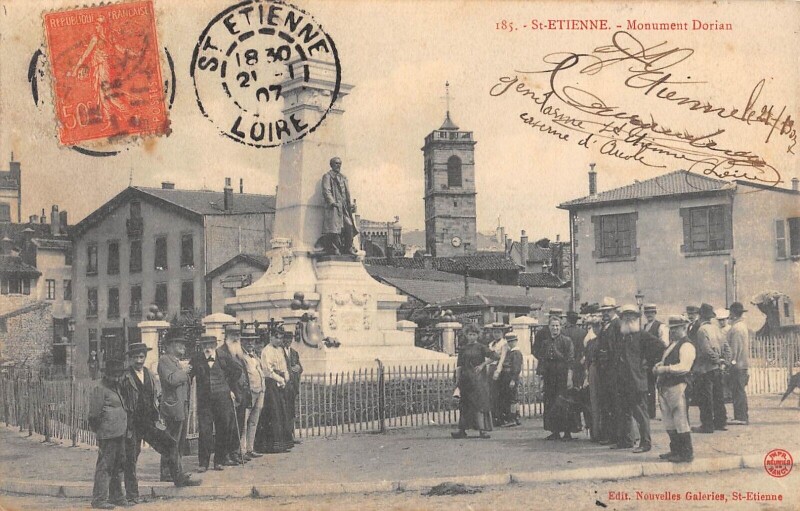Carte postale ancienne Saint Etienne - Monument Dorian