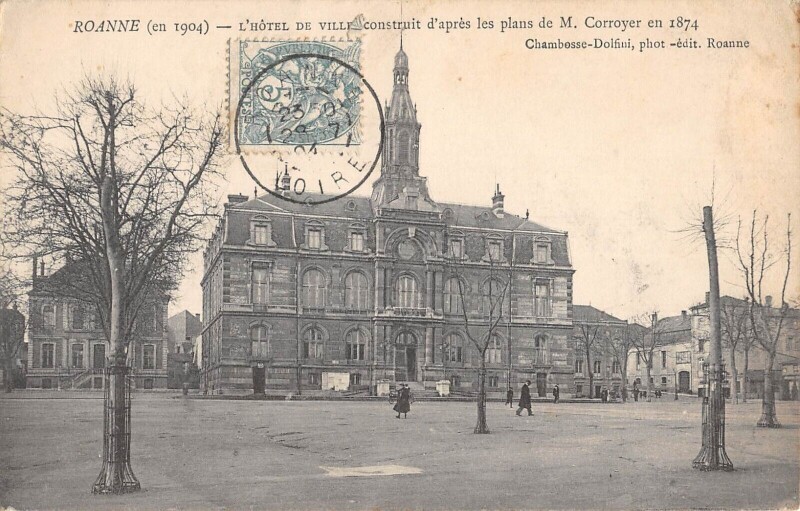Carte postale ancienne Roanne - L'Hotel De Ville Construit D'Apres Les Plans De M.corroyer à Roanne