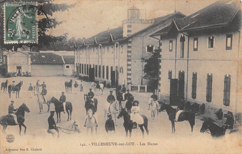 Carte postale ancienne Villeneuve Sur Lot - Les Haras à Villeneuve-sur-Lot