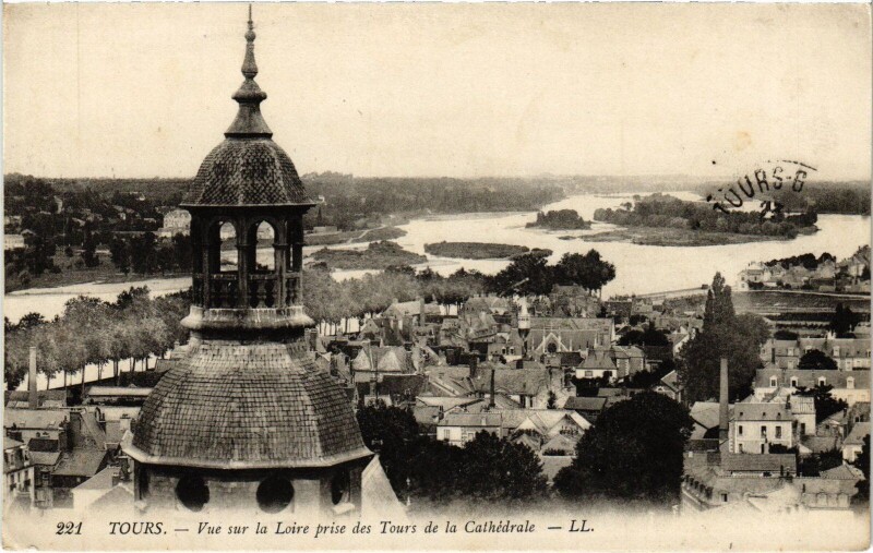 Carte postale ancienne Tours vue sur la Loire à Tours