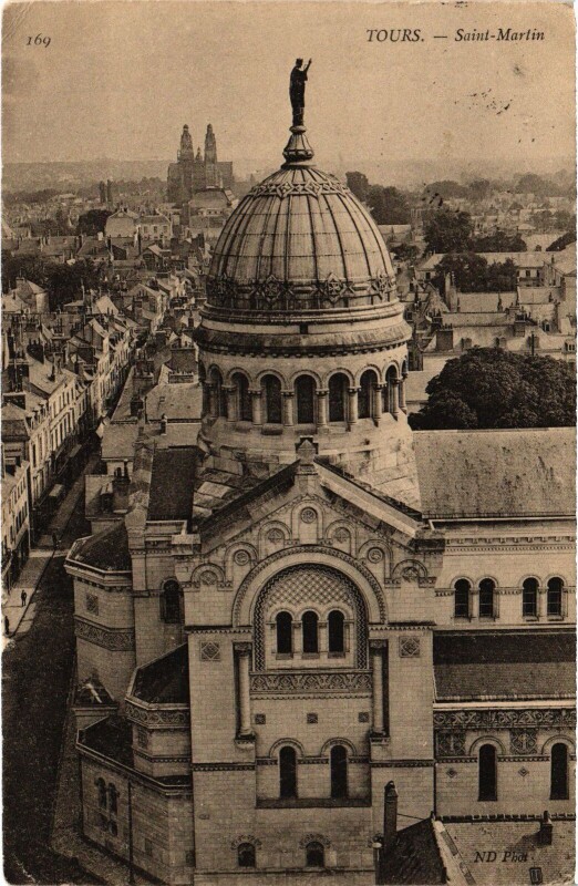 Carte postale ancienne Tours Basilique Saint-Martin à Tours