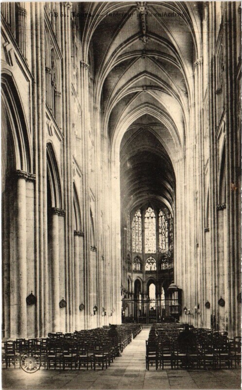 Carte postale ancienne Tours La Cathedrale interieur à Tours
