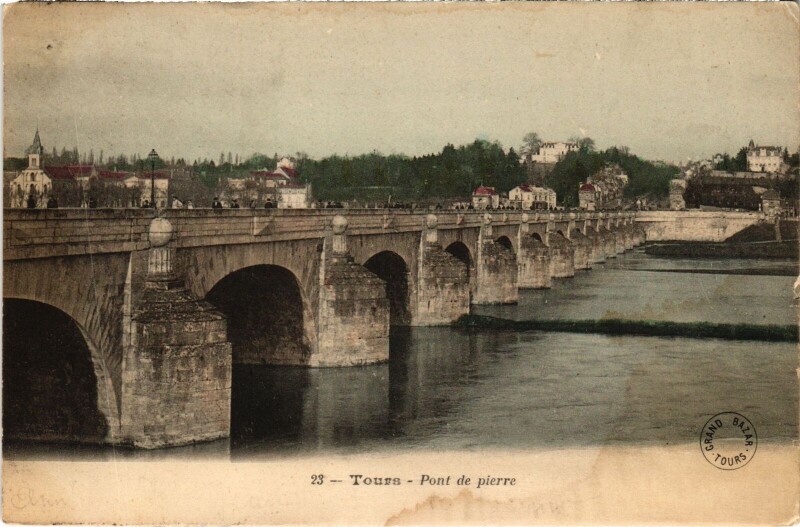 Carte postale ancienne Tours Pont de Pierre à Tours