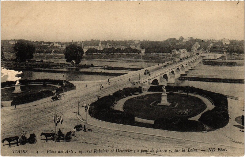 Carte postale ancienne Tours Place des Arts à Tours