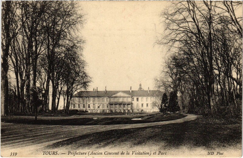 Carte postale ancienne Tours Prefecture et Parc à Tours