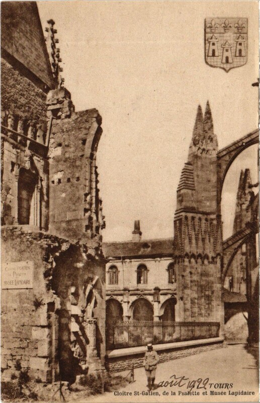 Carte postale ancienne Tours Cloitre Saint-Gatien à Tours