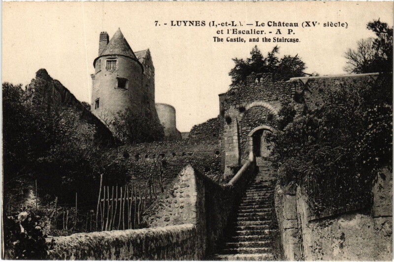Carte postale ancienne Luynes Le Chateau à Luynes