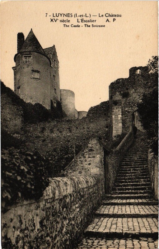Carte postale ancienne Luynes Le Chateau à Luynes